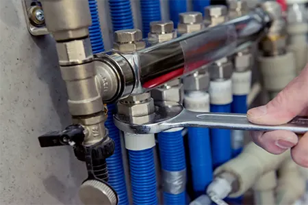 Taux horaire travaux système de chauffage : ~50 €/h HT