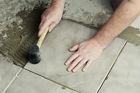 Taux horaire travaux de carrelage : ~45 €/h HT